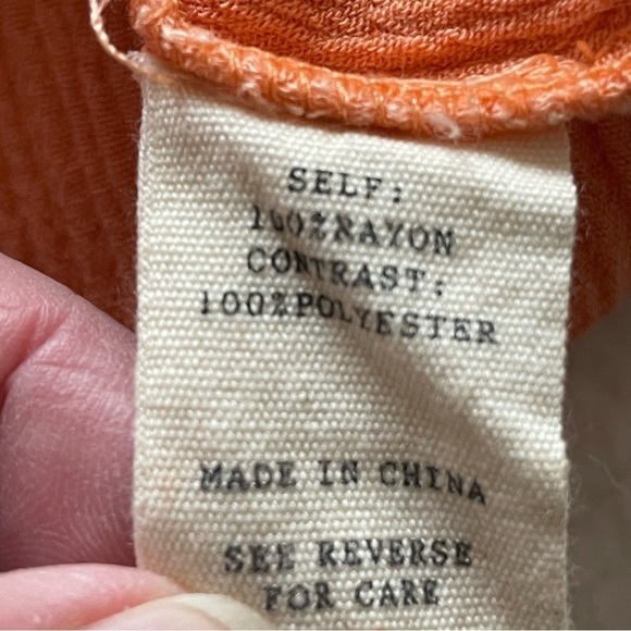 ✅HOST Pick✅ Gimmicks by BKE Cold Shoulder Top, Medium - Picture 6 of 9